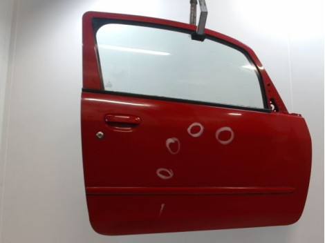 PORTE AVANT DROIT MITSUBISHI COLT