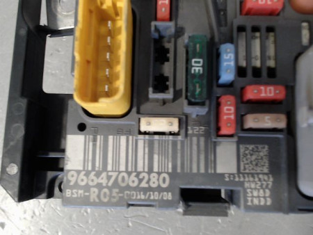 BOITE A FUSIBLES CITROEN C4 I Phase 2 2008-2010