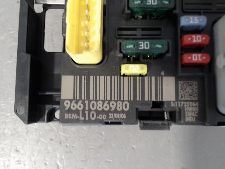 BOITE A FUSIBLES PEUGEOT 207 2006-2013