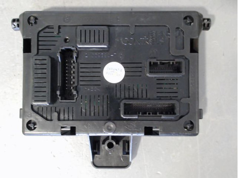 BOITIER GESTION HABITACLE RENAULT CLIO III Phase 2 2009-2014