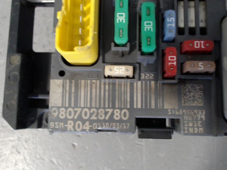 BOITE A FUSIBLES PEUGEOT PARTNER FGT 2002-