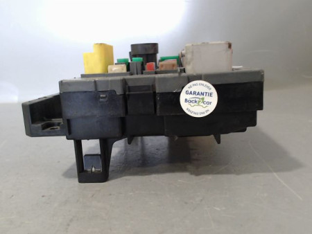 BOITE A FUSIBLES PEUGEOT PARTNER FGT 2002-
