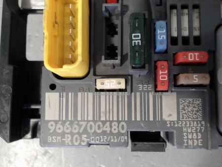 BOITE A FUSIBLES PEUGEOT 308 I Phase 1 2007-2011
