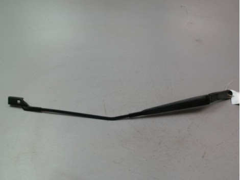 BRAS ESSUIE-GLACE AVANT GAUCHE FIAT 500 2007-