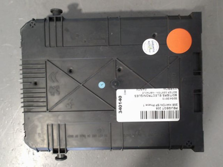 BOITIER GESTION HABITACLE PEUGEOT 208 Phase 1 2012-...
