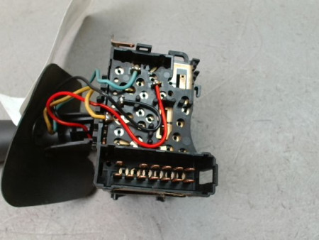 COMMANDE ECLAIRAGE DACIA SANDERO I 2008-2012