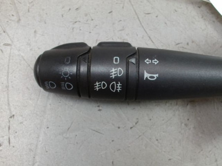 COMMANDE ECLAIRAGE DACIA SANDERO I 2008-2012