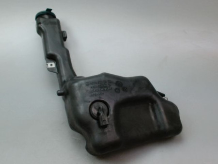 RESERVOIR LAVE-GLACE AVANT MERCEDES CLASSE C BERL. III Phase 1 (204) 2007-2010