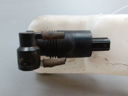 RESERVOIR LAVE-GLACE AVANT FORD FIESTA VI Phase 1 2008-2012