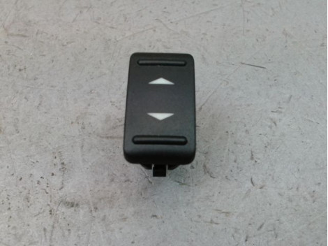 COMMANDE LEVE-GLACE PORTE AVD FORD FOCUS SW II Phase 2 2008-2010