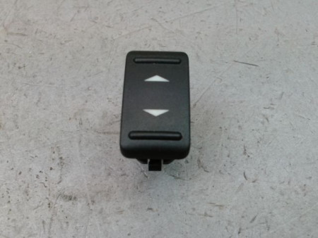 COMMANDE LEVE-GLACE PORTE AVD FORD FOCUS SW II Phase 2 2008-2010