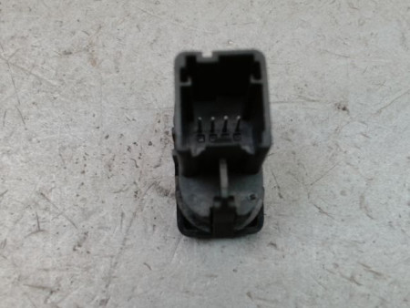 COMMANDE LEVE-GLACE PORTE AVD FORD FOCUS SW II Phase 2 2008-2010