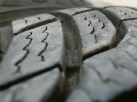 Paire de pneus CEAT WINTERDRIVE 175 65 14 82 T