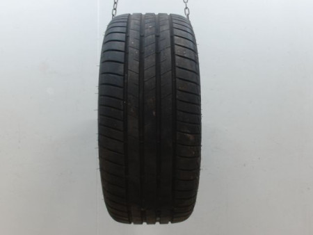 Pneu LASSA REVOLA 245 45 17 99 W