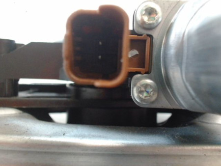 MECANISME+MOTEUR LEVE-GLACE ARRIERE DROIT DACIA SANDERO 2008-