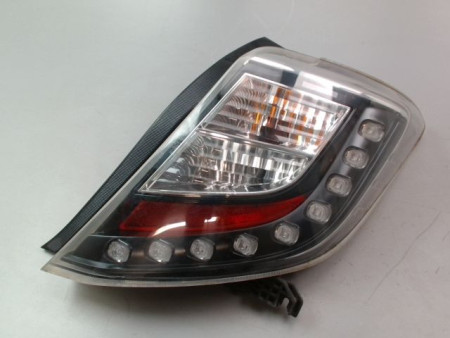 FEU ARRIERE DROIT TOYOTA YARIS 2005-