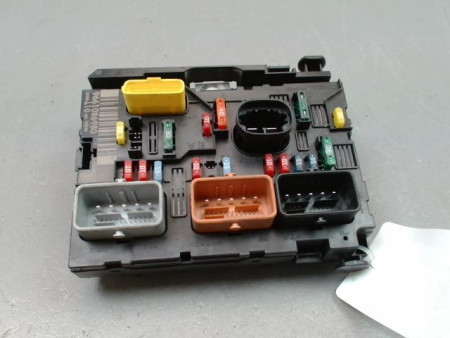 BOITE A FUSIBLES PEUGEOT 207 2006-2013