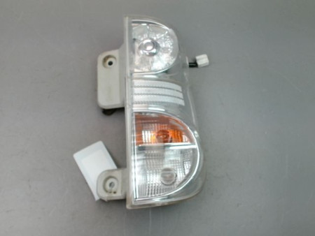FEU ARRIERE DROIT NISSAN NV200