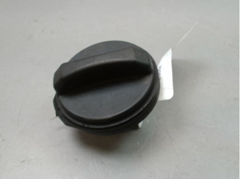 BOUCHON RESERVOIR A CARBURANT VOLVO S40 2004-