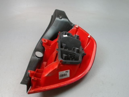 FEU ARRIERE GAUCHE  RENAULT CLIO III Phase 1 2005-2009