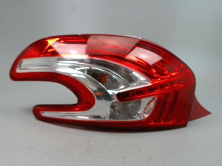 FEU ARRIERE GAUCHE  PEUGEOT 208 Phase 1 2012-...