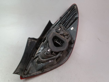 FEU ARRIERE GAUCHE  OPEL CORSA IV Phase 2 (D) 2011-2015