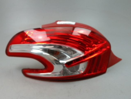 FEU ARRIERE GAUCHE  PEUGEOT 208