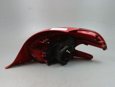 FEU ARRIERE GAUCHE  PEUGEOT 208