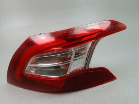 FEU ARRIERE DROIT PEUGEOT 308 2011-