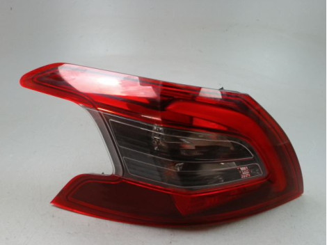 FEU ARRIERE GAUCHE  PEUGEOT 308 2011-