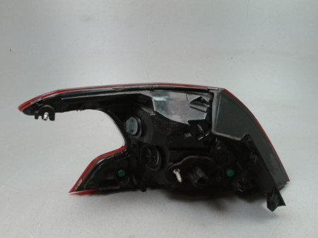 FEU ARRIERE DROIT PEUGEOT 308 2011-