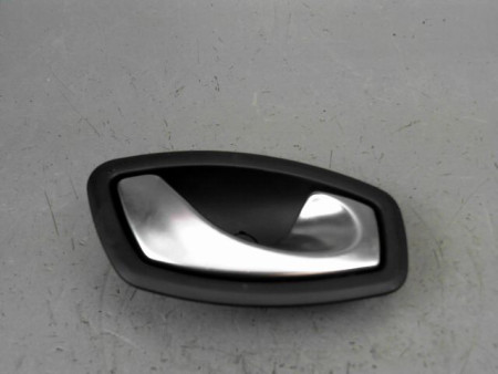 POIGNEE EXTERIEURE PORTE AVANT DROIT RENAULT MEGANE 2010