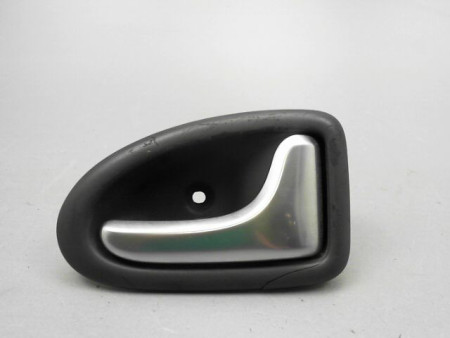 POIGNEE INTERIEURE PORTE AVANT DROIT RENAULT MEGANE 2002
