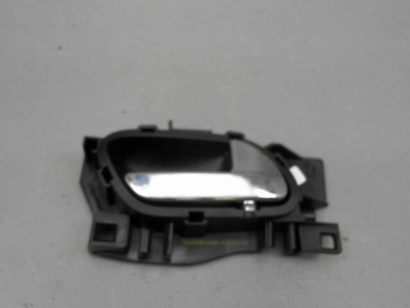 POIGNEE INTERIEURE PORTE AVANT DROIT PEUGEOT 207 2006