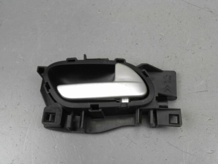 POIGNEE INTERIEURE PORTE AVANT DROIT PEUGEOT 207 2010