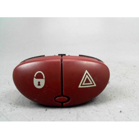 BOUTON DE WARNING PEUGEOT 206 2008