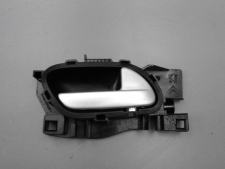 POIGNEE INTERIEURE PORTE AVANT DROIT PEUGEOT 207 2010
