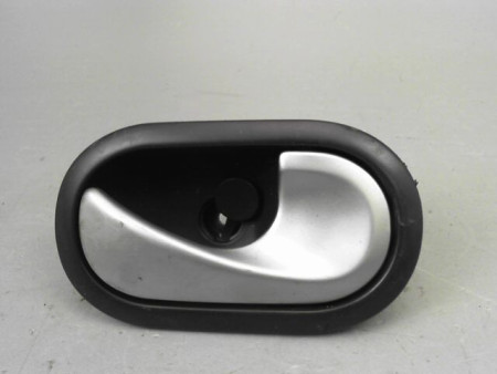 POIGNEE INTERIEURE PORTE AVANT DROIT RENAULT TWINGO 2010