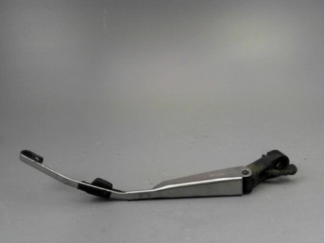 BRAS ESSUIE-GLACE ARRIERE NISSAN SUNNY 91-95