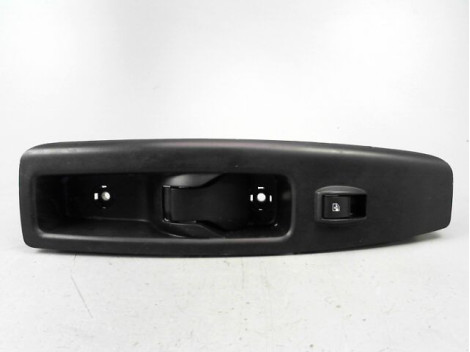 POIGNEE INTERIEURE PORTE AVANT DROIT FIAT DOBLO CARGO II Phase 1 2010-...