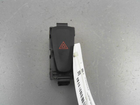 BOUTON DE WARNING DACIA SANDERO 2013