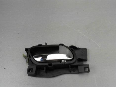 POIGNEE INTERIEURE PORTE AVANT DROIT PEUGEOT 407 BERL. Phase 1 2004-2008