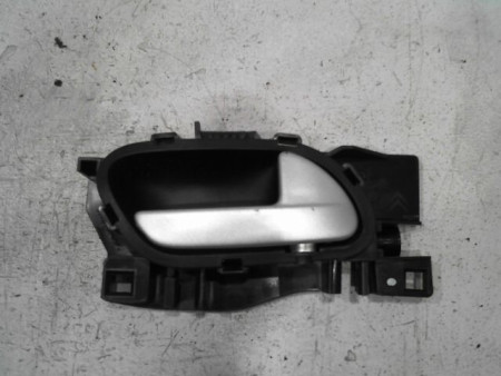 POIGNEE INTERIEURE PORTE AVANT DROIT PEUGEOT 207 2010