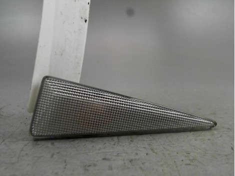 REPETITEUR AILE DROIT RENAULT SCENIC MONOSP. II Phase 2 2006-2009