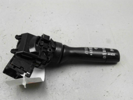 COMMANDE ESSUIE GLACE TOYOTA YARIS 2006