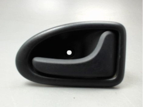 POIGNEE INTERIEURE PORTE ARRIERE DROIT RENAULT CLIO II Phase 2 2001-2006