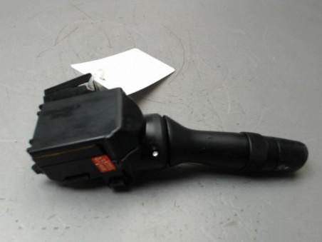 COMMANDE ESSUIE GLACE TOYOTA AURIS 2011