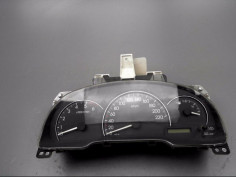 BLOC COMPTEURS TOYOTA AVENSIS VERSO 01-03
