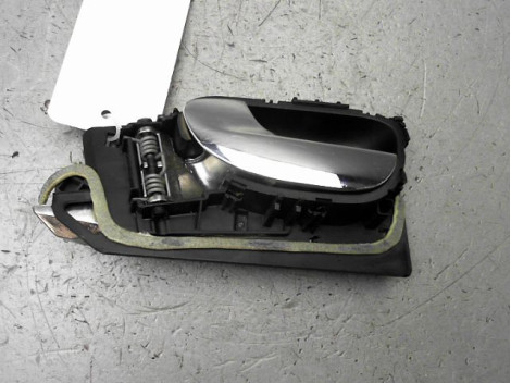 POIGNEE INTERIEURE PORTE AVANT GAUCHE PEUGEOT 307 SW Phase 1 2002-2005