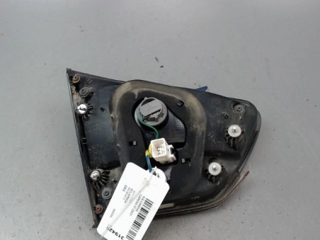 FEU ARRIERE INTERIEUR DROIT KIA CARENS 2002-